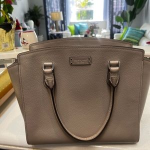 Used Kate spade bag good condition priced to sell